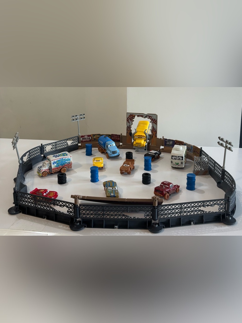 Pixar Cars 3 Thunder Hollow Crazy 8 Crashers Smash & Crash Derby Mr.Drippy+ MORE